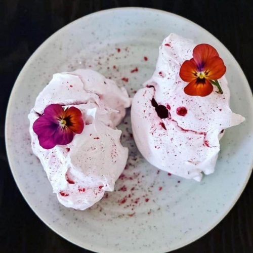 GIANT Raspberry Meringue - GastroFun.net