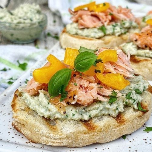 Bruschetta med artiskokcreme, laks og peberfrugt (2)