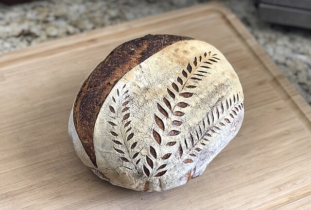 Sourdough_with_leaf