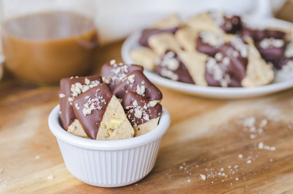 These,Chocolate,Dipped,Crunchy,Buttery,Hazelnut,Pistachio,Shortbread,Mini,Cookies