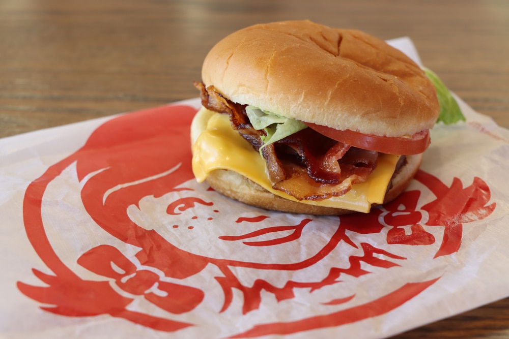 Columbus,,Georgia,Usa,-,11-13-2020,Bacon,Cheeseburger,At,Wendy's.,Some