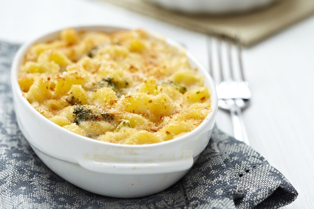 Baked,Macaroni,And,Cheese,With,Broccoli