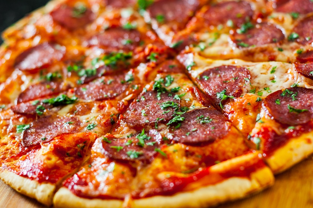 Pepperoni,Pizza,With,Mozzarella,Cheese,,Salami,,Tomatoes,,Pepper,,Spices,And