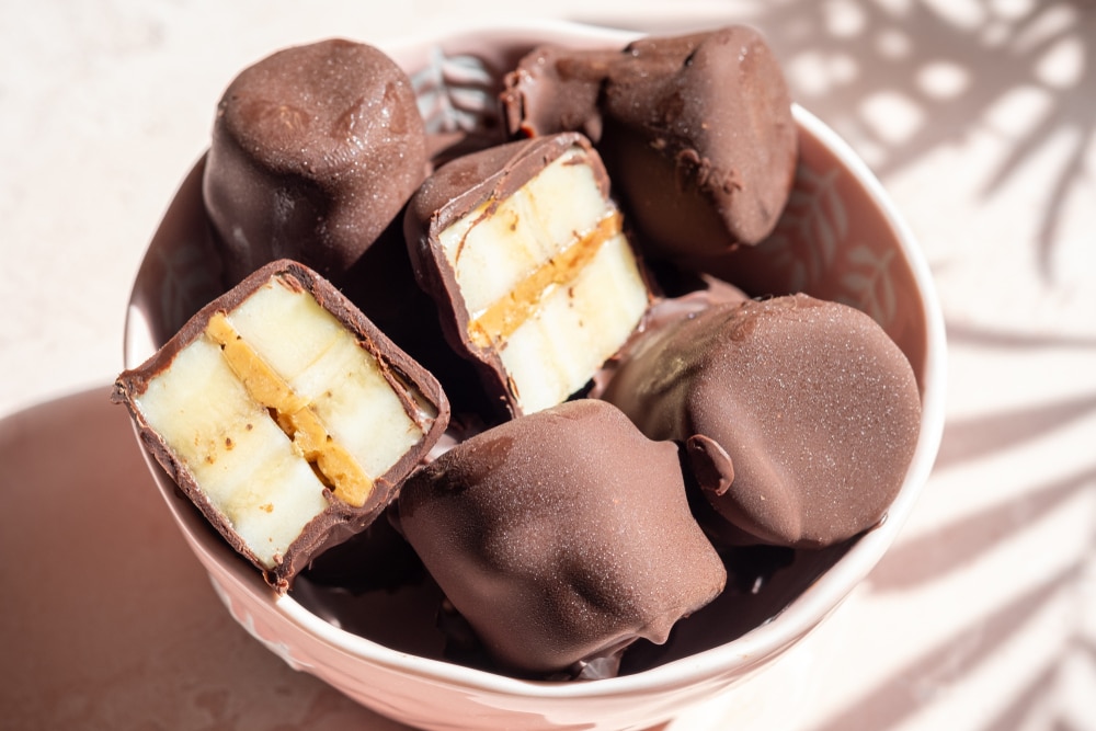 Frozen,Healthy,Dessert.,Dark,Chocolate,Peanut,Butter,Banana,Bites