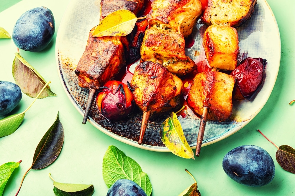 Fried,Meat,On,Wooden,Stick,kebabs,In,Plum,Sauce.pork,Barbecue