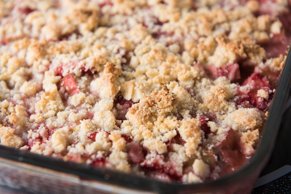 Homemade,Rhubarb,And,Strawberry,Gluten,Free,Crisp,With,Almond,Meal
