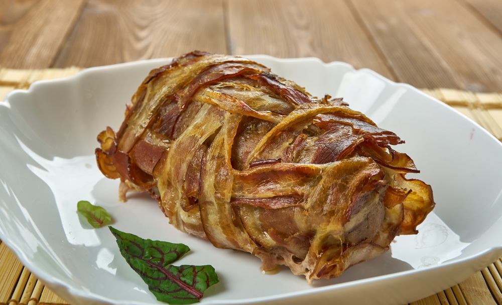 Forloren,Hare,-,Danish,Meatloaf,With,Bacon,Close,Up