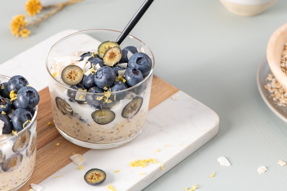 Healthy,Blueberry,Lemon,Overnight,Oats,Topped,With,Blueberries,,Lemon,Zest