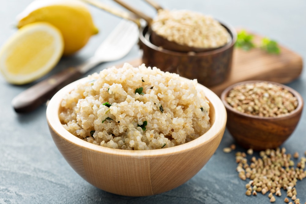 Lemon,Herbed,Cooked,Quinoa,In,A,Bowl