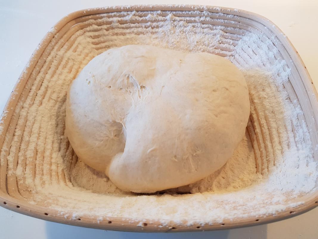 Basket bread