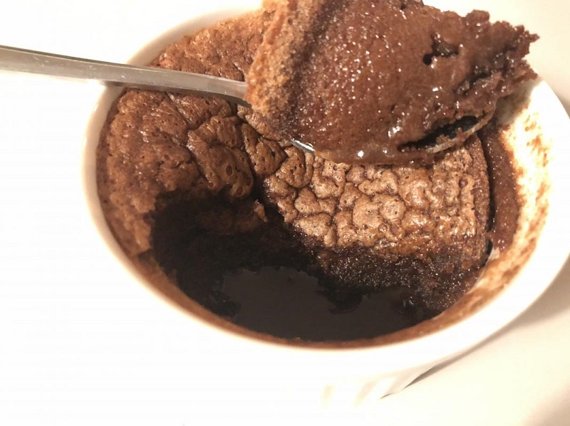 Molten chocolate cake