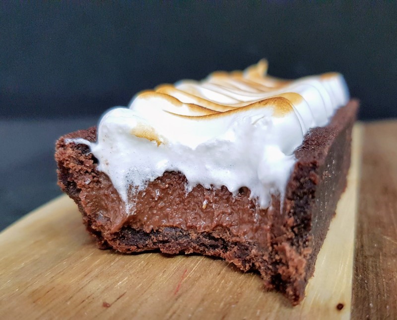 Chocolate bar with burnt meringue