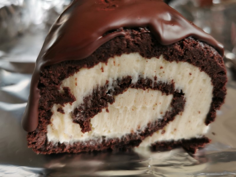 Chocolate roulade with buttercream