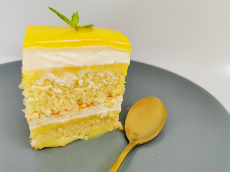 Lemon Layer Cake with White Chocolate