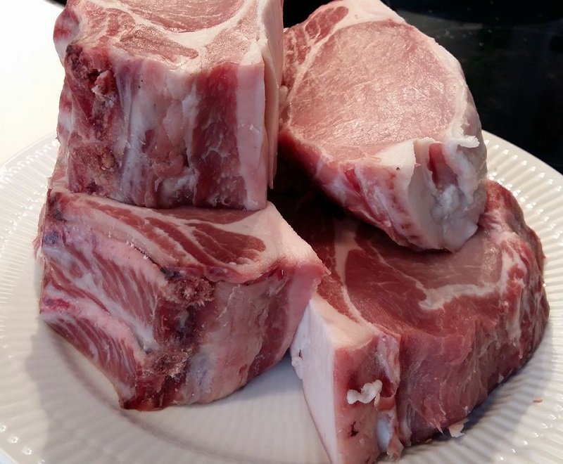 Dry-aged pork chops