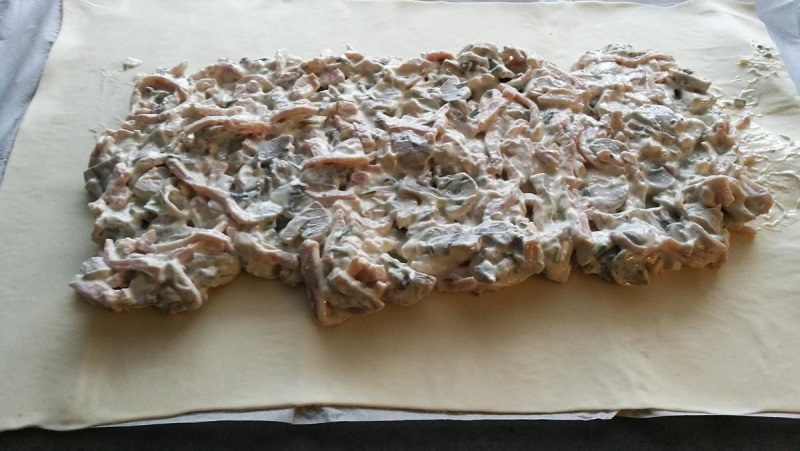 The filling spread on the puff pastry