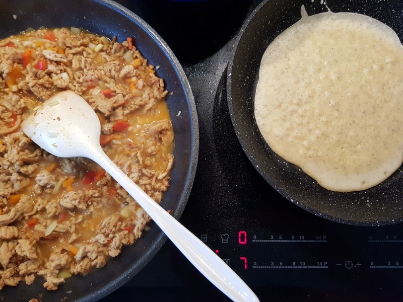 Filled pancakes with chicken