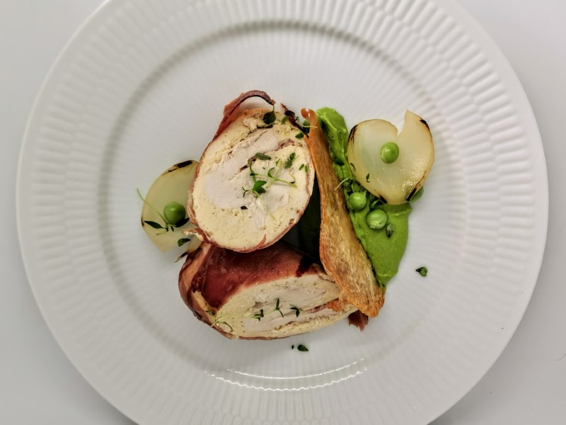 Chicken roll with soufflé stuffing