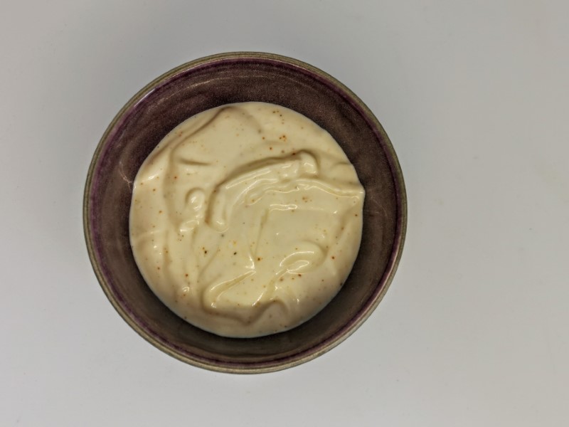 Quick mayo with cayenne pepper