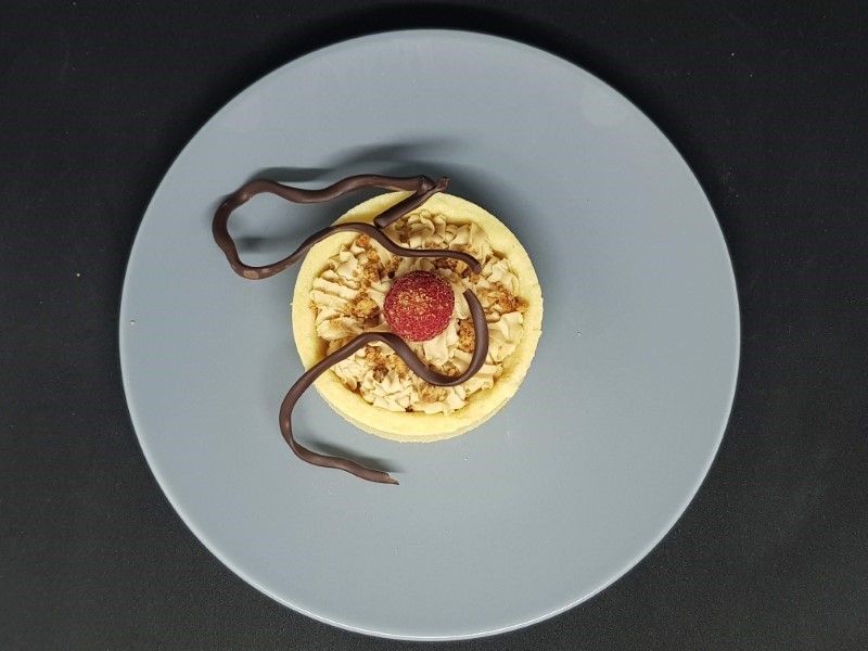 Mini tarts with 3 types of chocolate