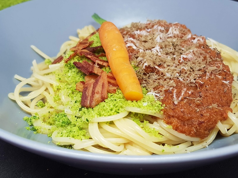 Pasta with Tomato Sauce and Gremolata