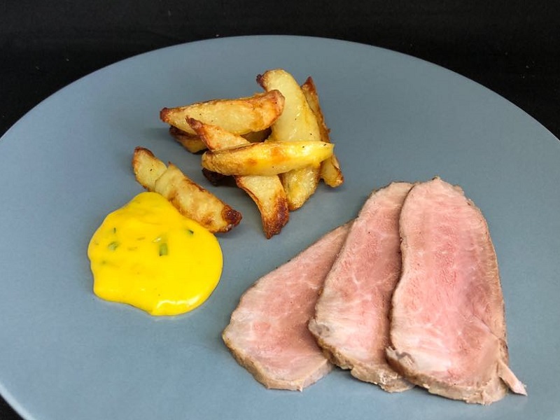 Presa with Bearnaise and fries