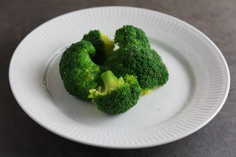 Butter-steamed broccoli