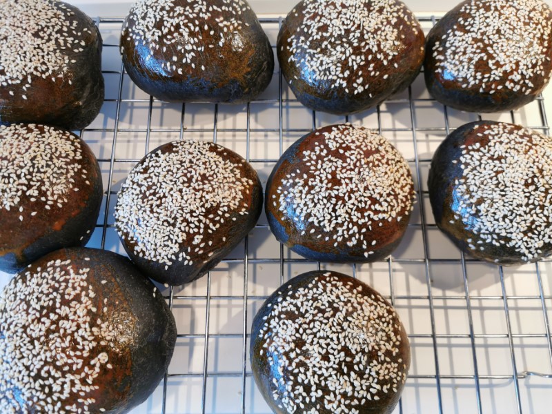 Black burger buns