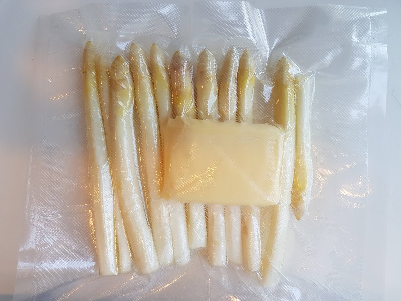 Sous Vide White Asparagus