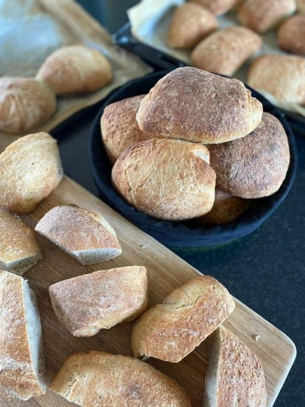 Sourdough Buns without Yeast