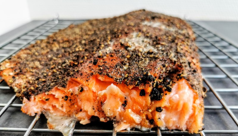Hot-smoked salmon with pepper