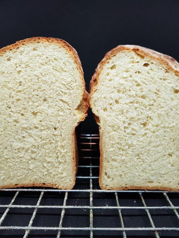 Xanthan gum in French bread